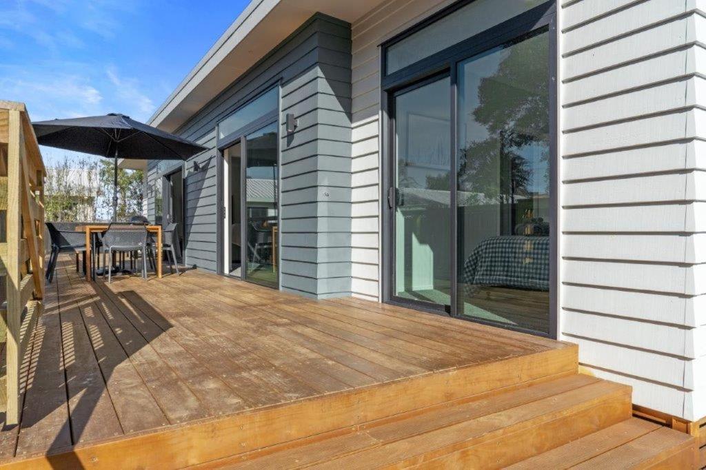 Recline On Leo Villa Waihi Bagian luar foto